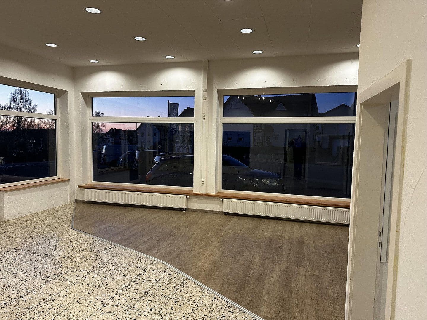 Pronájem kanceláře 124 m², Alte Landstraße 18, Ebsdorfergrund, Hessen Pronájem kanceláře 124 m², Alte Landstraße 18, Ebsdorfergrund, Hessen
