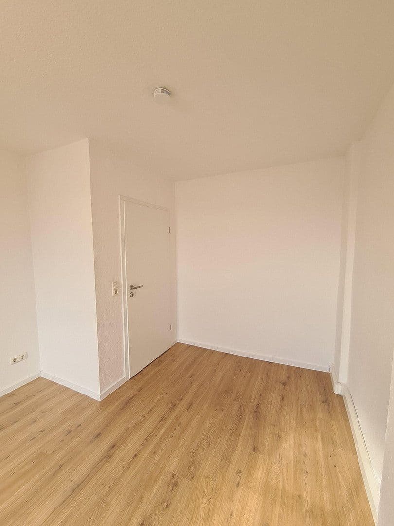 Pronájem bytu 2+1 45 m², Breite Straße 2, Hohenstein-Ernstthal, Sasko Pronájem bytu 2+1 45 m², Breite Straße 2, Hohenstein-Ernstthal, Sasko