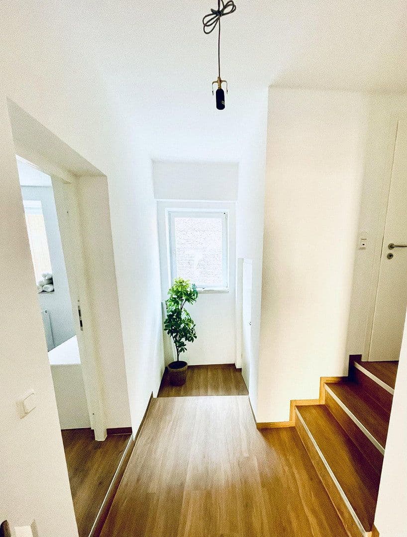 Prodej domu 220 m², pozemek 662 m², Freiheit 3, Kaiserpfalz, Sasko-Anhaltsko Prodej domu 220 m², pozemek 662 m², Freiheit 3, Kaiserpfalz, Sasko-Anhaltsko