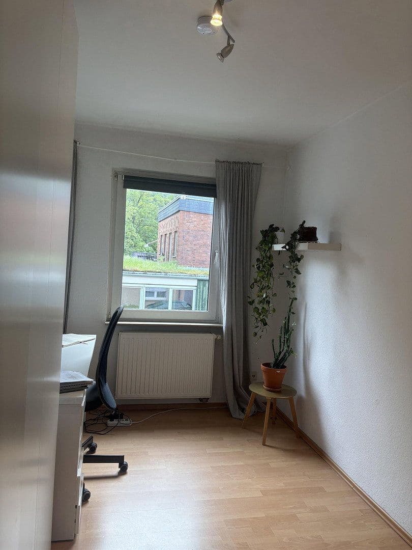 Pronájem bytu 3+1 62 m², Bodelschwinghstraße 10, Bonn, Severní Porýní-Vestfálsko Pronájem bytu 3+1 62 m², Bodelschwinghstraße 10, Bonn, Severní Porýní-Vestfálsko