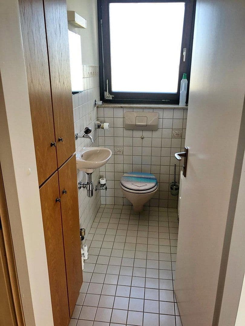 Pronájem domu 100 m², pozemek 1 m², Lerchenstraße 25, Crailsheim, Bádensko-Württembersko Pronájem domu 100 m², pozemek 1 m², Lerchenstraße 25, Crailsheim, Bádensko-Württembersko