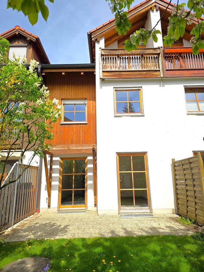 Prodej domu 113 m², pozemek 118 m², Markt Schwaben, Bavorsko Prodej domu 113 m², pozemek 118 m², Markt Schwaben, Bavorsko