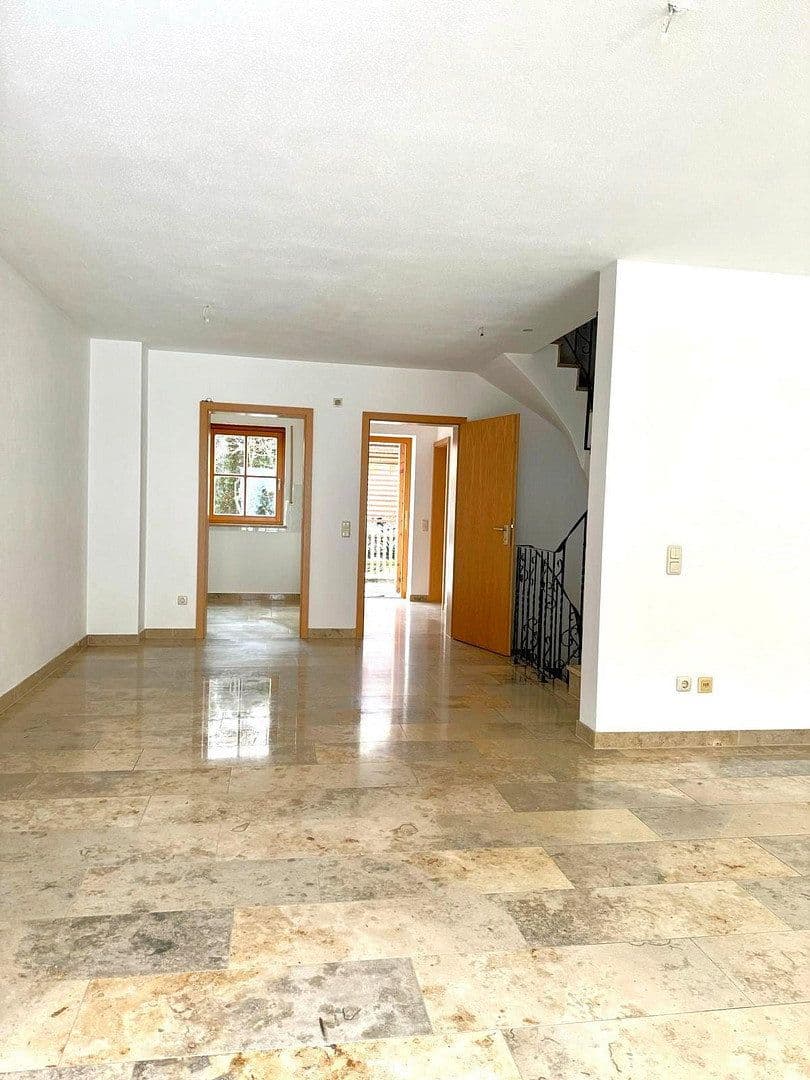 Prodej domu 113 m², pozemek 118 m², Markt Schwaben, Bavorsko Prodej domu 113 m², pozemek 118 m², Markt Schwaben, Bavorsko