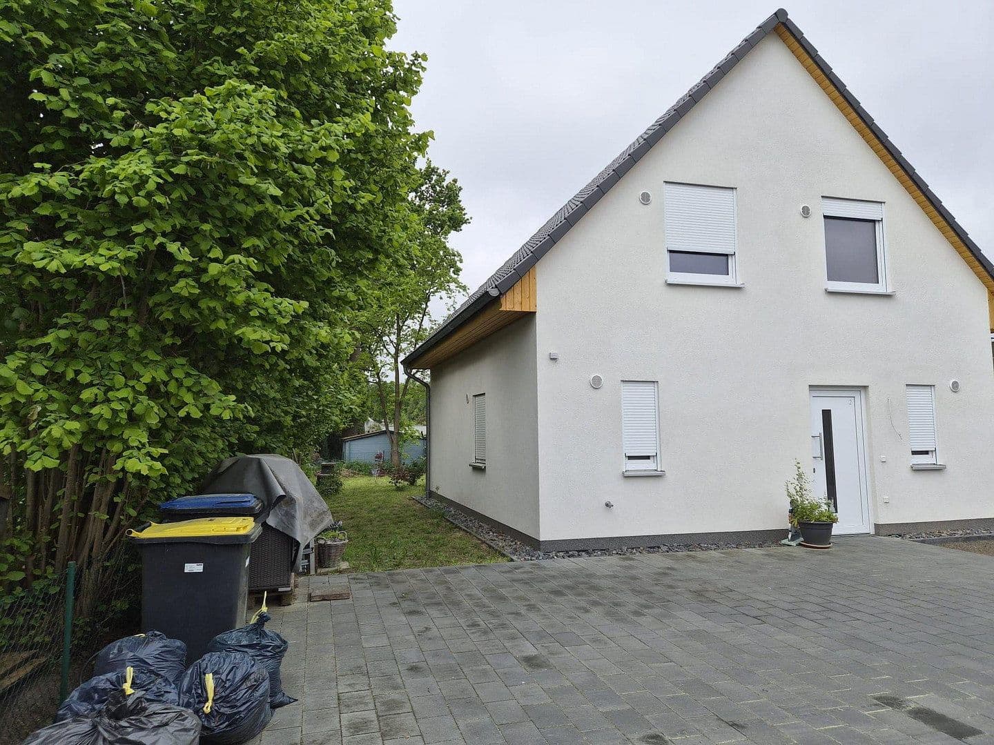 Pronájem domu 90 m², pozemek 597 m², Falkensee, Braniborsko Pronájem domu 90 m², pozemek 597 m², Falkensee, Braniborsko
