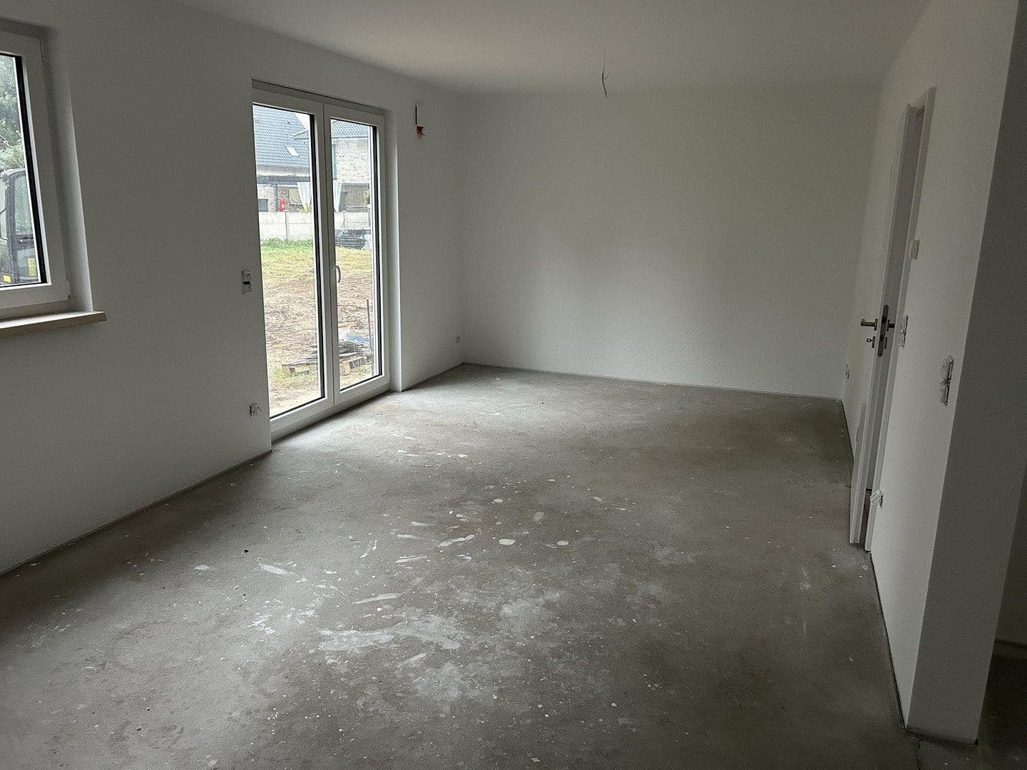 Pronájem domu 90 m², pozemek 597 m², Falkensee, Braniborsko Pronájem domu 90 m², pozemek 597 m², Falkensee, Braniborsko
