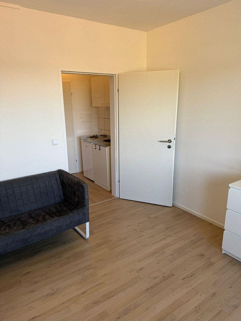 Pronájem bytu 1+1 20 m², Grünbergerstraße 124, Gießen, Hessen Pronájem bytu 1+1 20 m², Grünbergerstraße 124, Gießen, Hessen