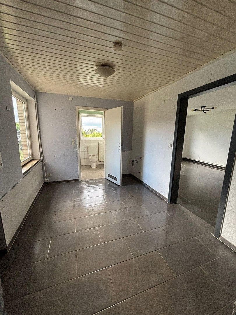 Prodej domu 162 m², pozemek 1.317 m², Alte Salzstr. 28, Bösdorf, Šlesvicko-Holštýnsko Prodej domu 162 m², pozemek 1.317 m², Alte Salzstr. 28, Bösdorf, Šlesvicko-Holštýnsko