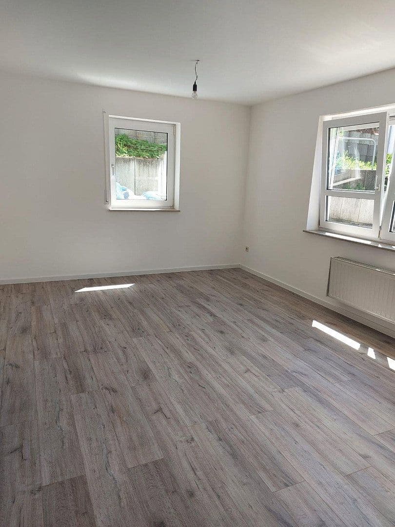 Pronájem bytu 1+1 40 m², Schwäbisch Gmünd, Bádensko-Württembersko Pronájem bytu 1+1 40 m², Schwäbisch Gmünd, Bádensko-Württembersko