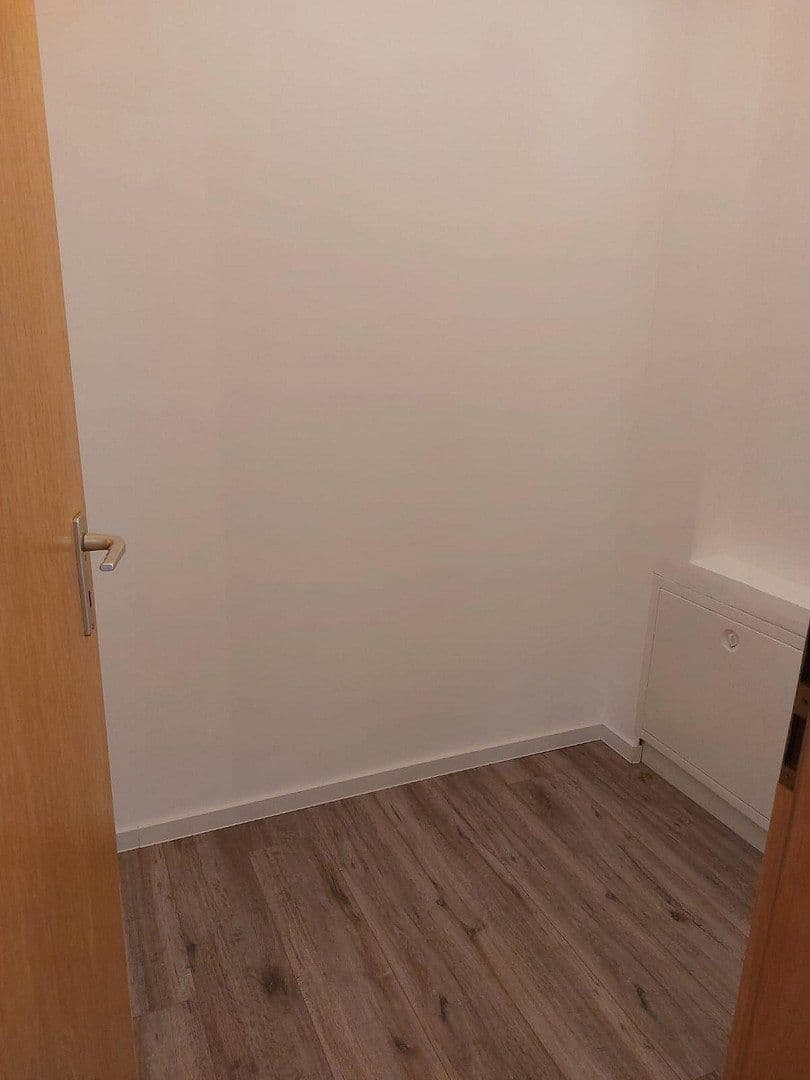 Pronájem bytu 1+1 40 m², Schwäbisch Gmünd, Bádensko-Württembersko Pronájem bytu 1+1 40 m², Schwäbisch Gmünd, Bádensko-Württembersko