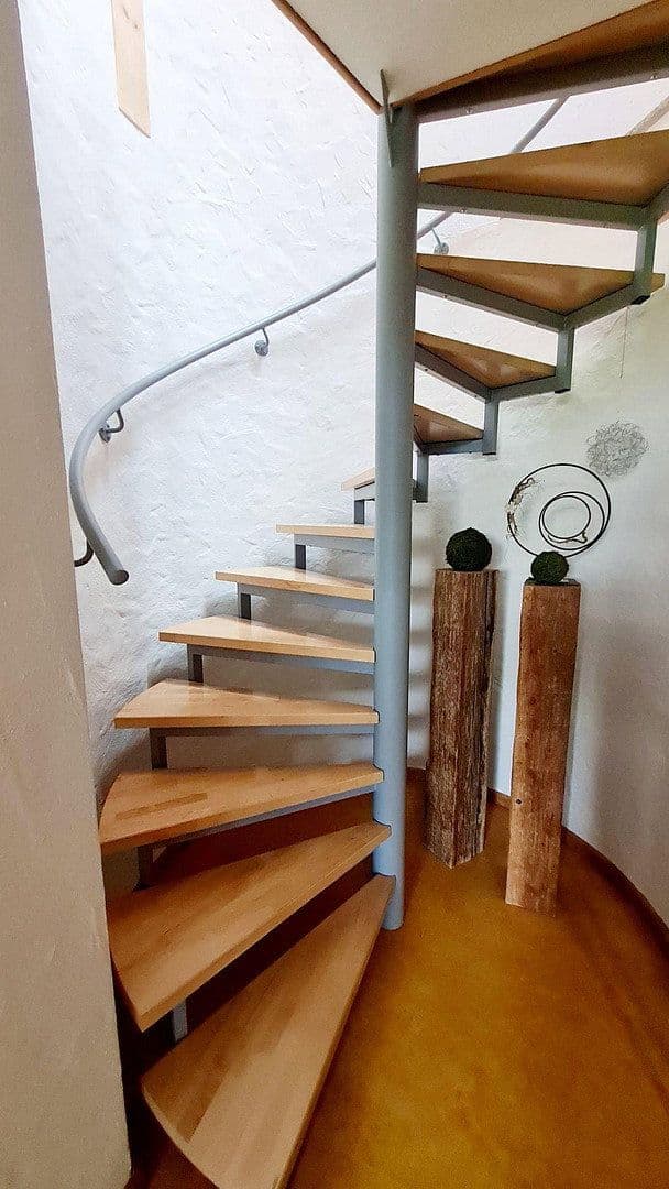 Prodej domu 273 m², pozemek 634 m², Geroldshausen, Bavorsko Prodej domu 273 m², pozemek 634 m², Geroldshausen, Bavorsko