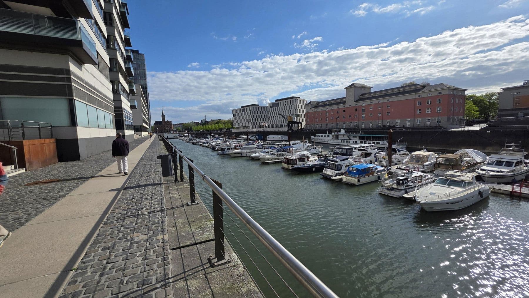 Pronájem bytu 3+1 110 m², Im Zollhafen 12, Köln, Severní Porýní-Vestfálsko Pronájem bytu 3+1 110 m², Im Zollhafen 12, Köln, Severní Porýní-Vestfálsko