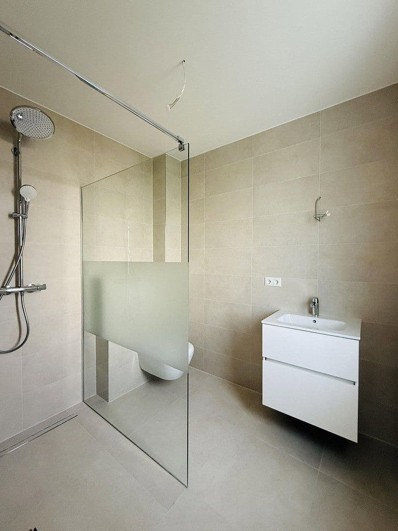 Pronájem domu 154 m², pozemek 430 m², Berlin, Berlín Pronájem domu 154 m², pozemek 430 m², Berlin, Berlín