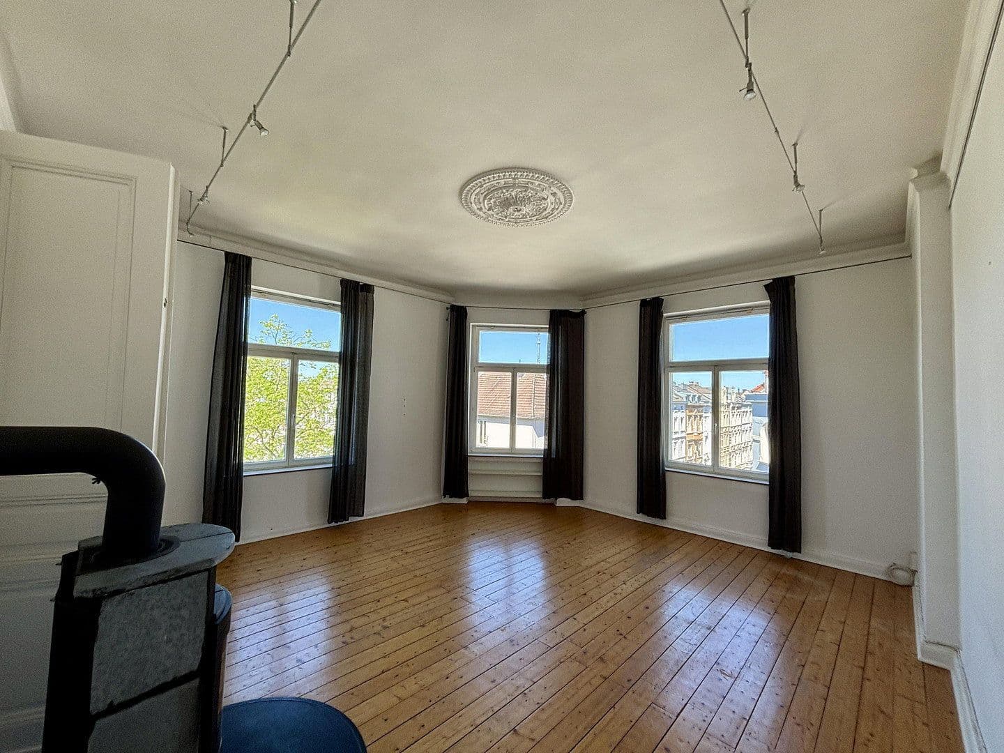 Pronájem bytu 4+kk 140 m², Bismarckstr. 94, Cáchy, Severní Porýní-Vestfálsko Pronájem bytu 4+kk 140 m², Bismarckstr. 94, Cáchy, Severní Porýní-Vestfálsko