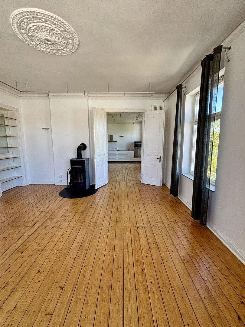 Pronájem bytu 4+kk 140 m², Bismarckstr. 94, Cáchy, Severní Porýní-Vestfálsko Pronájem bytu 4+kk 140 m², Bismarckstr. 94, Cáchy, Severní Porýní-Vestfálsko