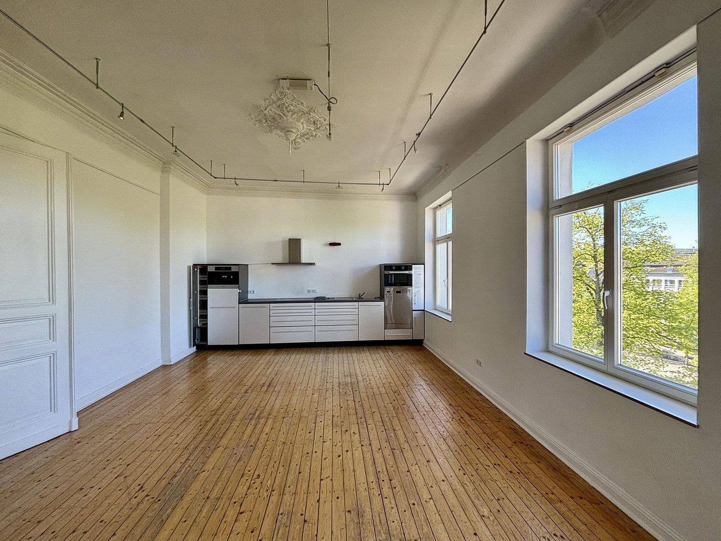Pronájem bytu 4+kk 140 m², Bismarckstr. 94, Cáchy, Severní Porýní-Vestfálsko Pronájem bytu 4+kk 140 m², Bismarckstr. 94, Cáchy, Severní Porýní-Vestfálsko