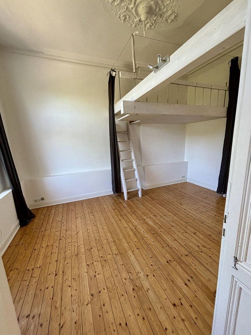 Pronájem bytu 4+kk 140 m², Bismarckstr. 94, Cáchy, Severní Porýní-Vestfálsko Pronájem bytu 4+kk 140 m², Bismarckstr. 94, Cáchy, Severní Porýní-Vestfálsko