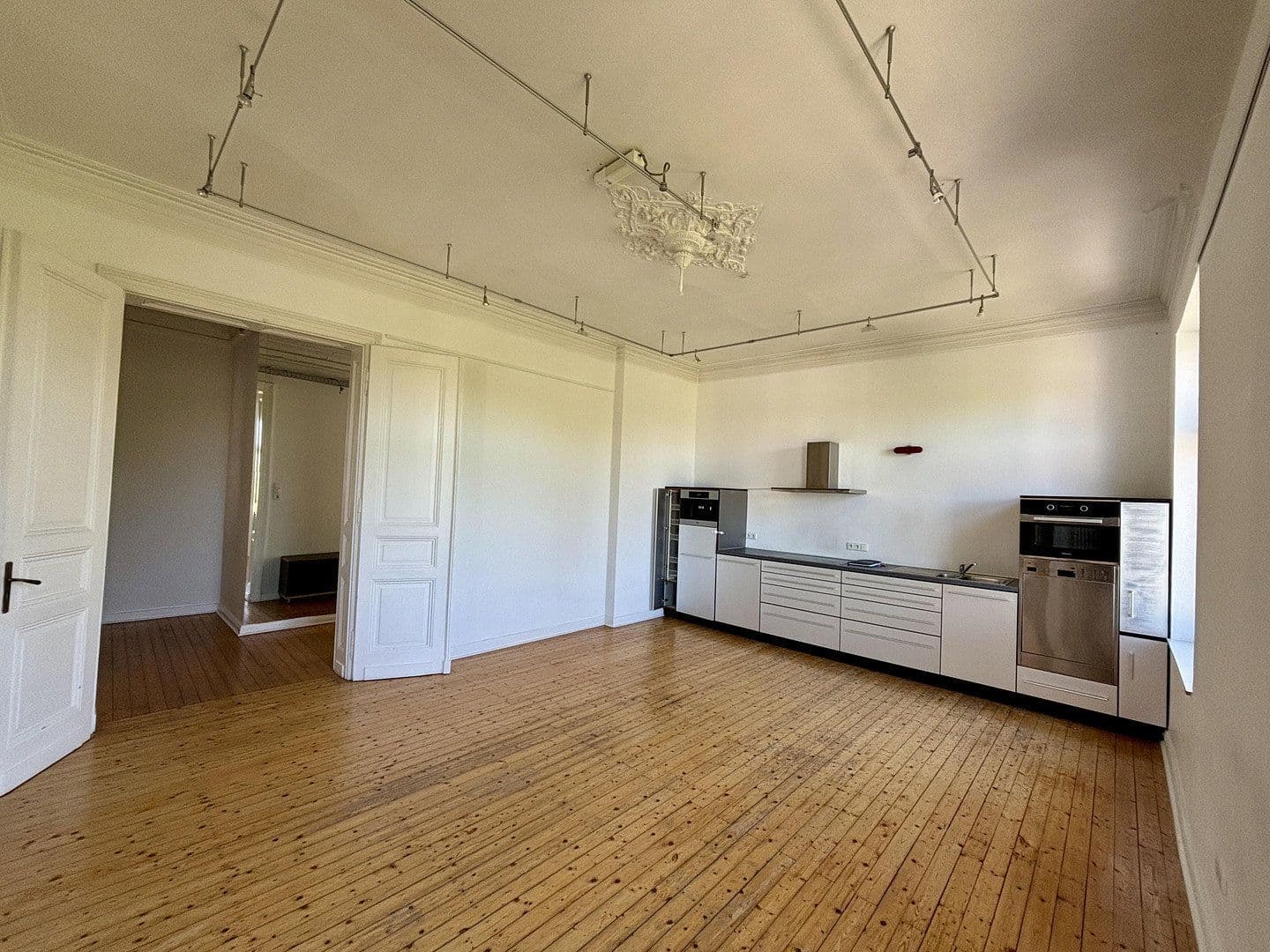 Pronájem bytu 4+kk 140 m², Bismarckstr. 94, Cáchy, Severní Porýní-Vestfálsko Pronájem bytu 4+kk 140 m², Bismarckstr. 94, Cáchy, Severní Porýní-Vestfálsko