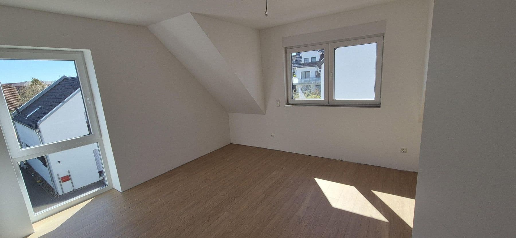 Pronájem domu 140 m², pozemek 100 m², Veckerhagenerstr. 4, Fuldatal, Hessen Pronájem domu 140 m², pozemek 100 m², Veckerhagenerstr. 4, Fuldatal, Hessen