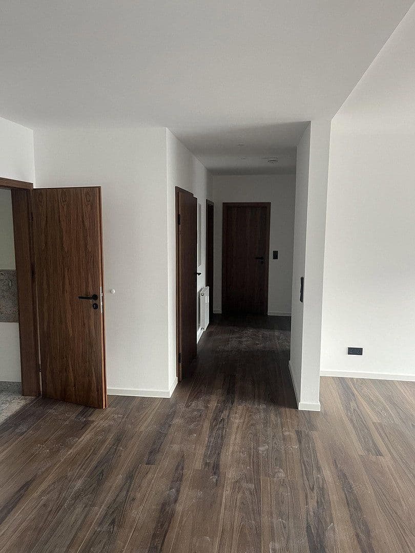 Pronájem bytu 3+1 115 m², Bibliser Strasse 10, Mannheim, Bádensko-Württembersko Pronájem bytu 3+1 115 m², Bibliser Strasse 10, Mannheim, Bádensko-Württembersko