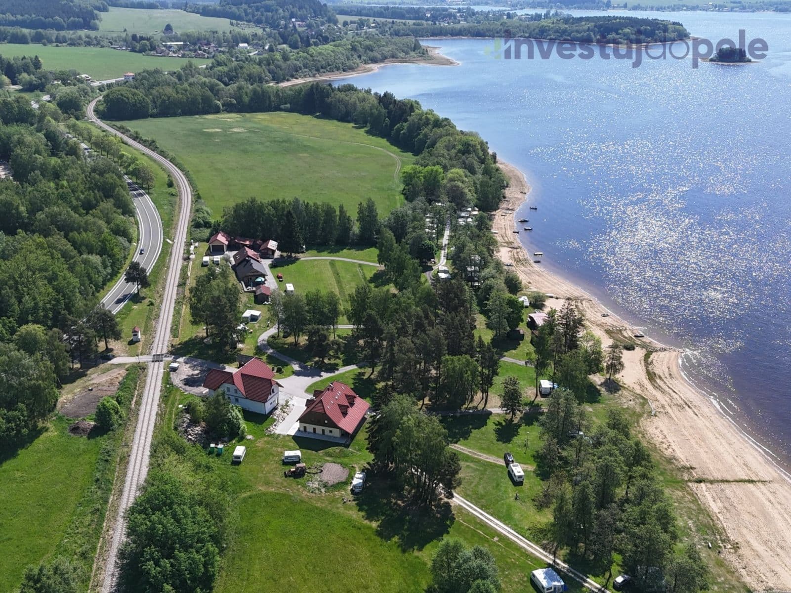 Prodej pozemku 15.988 m², Horní Planá, Jihočeský kraj Prodej pozemku 15.988 m², Horní Planá, Jihočeský kraj