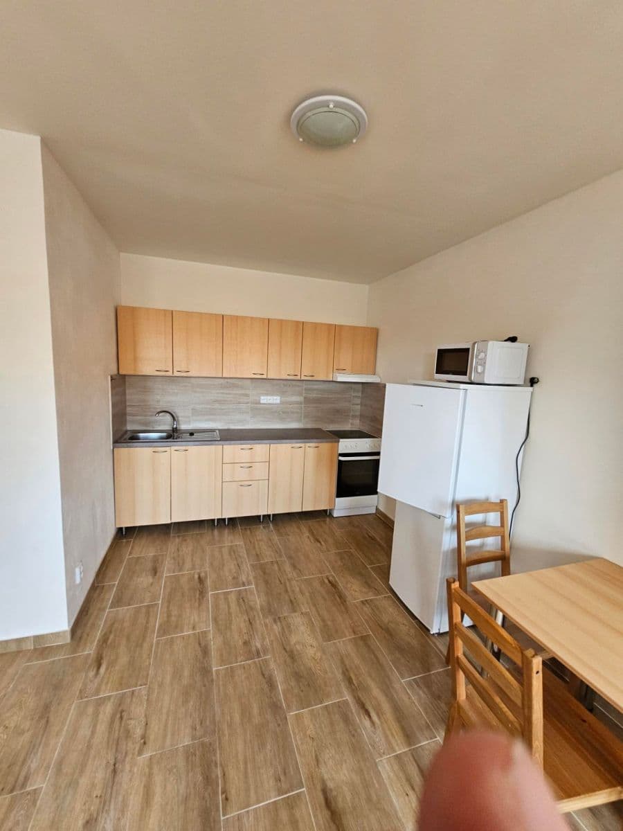 Pronájem bytu 2+kk 32 m², Charbulova, Brno, Jihomoravský kraj Pronájem bytu 2+kk 32 m², Charbulova, Brno, Jihomoravský kraj