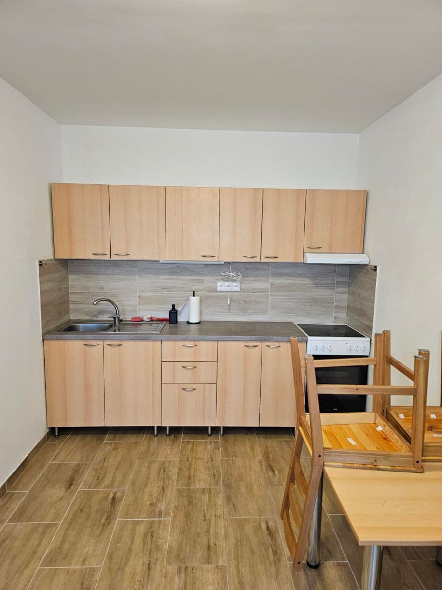Pronájem bytu 2+kk 32 m², Charbulova, Brno, Jihomoravský kraj Pronájem bytu 2+kk 32 m², Charbulova, Brno, Jihomoravský kraj