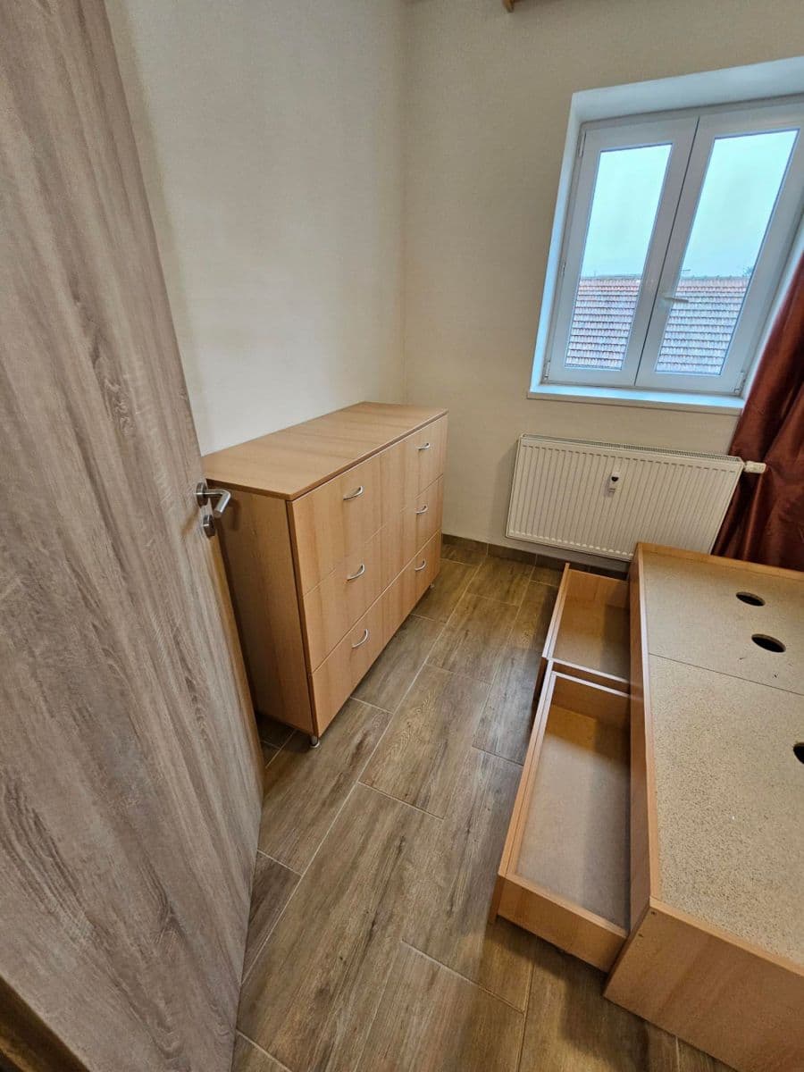 Pronájem bytu 2+kk 32 m², Charbulova, Brno, Jihomoravský kraj Pronájem bytu 2+kk 32 m², Charbulova, Brno, Jihomoravský kraj