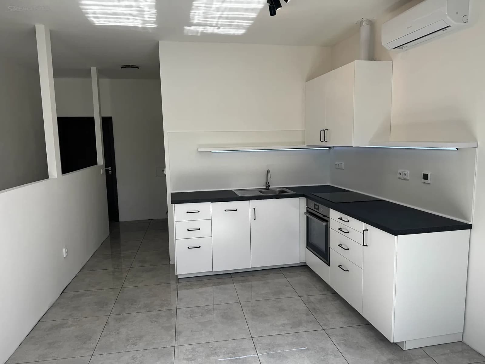 Pronájem bytu 2+kk 53 m², Těšany, Jihomoravský kraj Pronájem bytu 2+kk 53 m², Těšany, Jihomoravský kraj