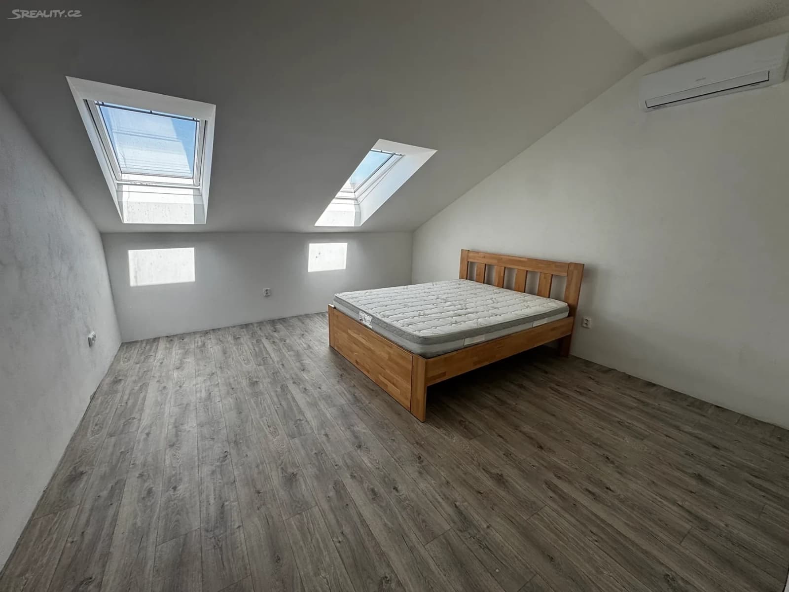Pronájem bytu 2+kk 53 m², Těšany, Jihomoravský kraj Pronájem bytu 2+kk 53 m², Těšany, Jihomoravský kraj