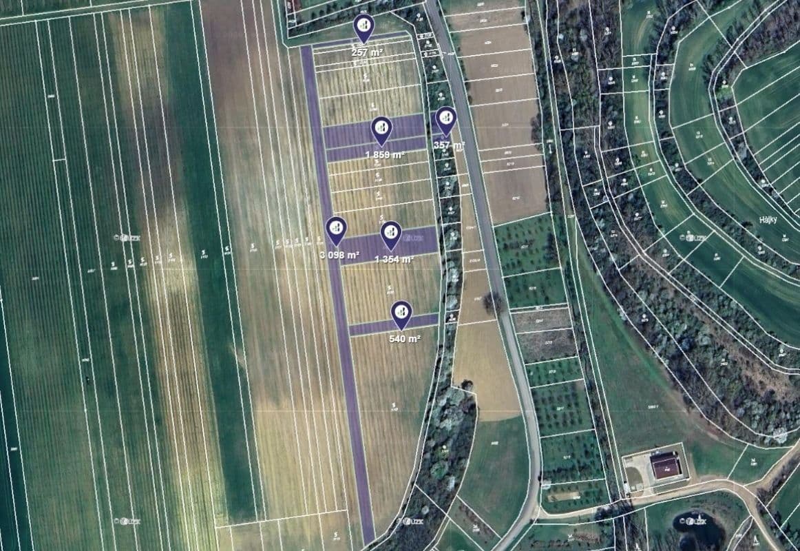 Prodej pozemku 12.565 m², Ořechov, Zlínský kraj Prodej pozemku 12.565 m², Ořechov, Zlínský kraj