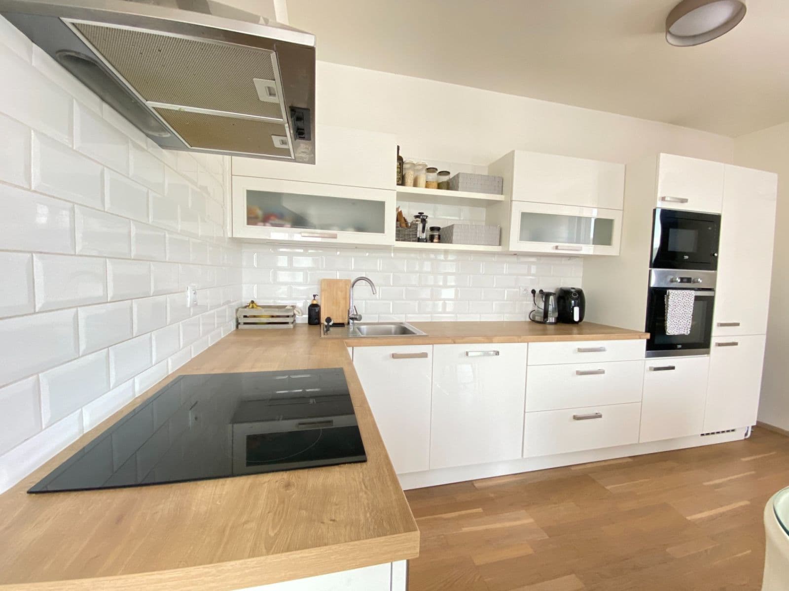 Pronájem bytu 2+kk 61 m², Nekvasilova, Praha, Praha Pronájem bytu 2+kk 61 m², Nekvasilova, Praha, Praha