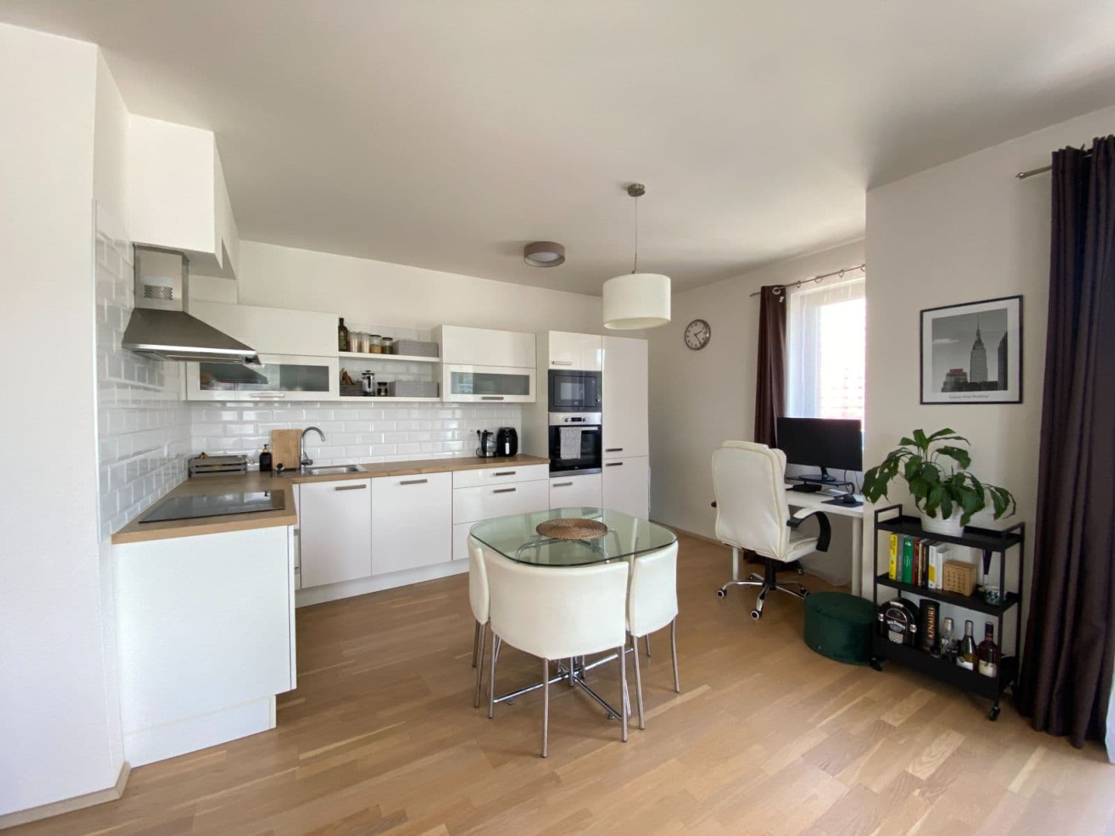 Pronájem bytu 2+kk 61 m², Nekvasilova, Praha, Praha Pronájem bytu 2+kk 61 m², Nekvasilova, Praha, Praha
