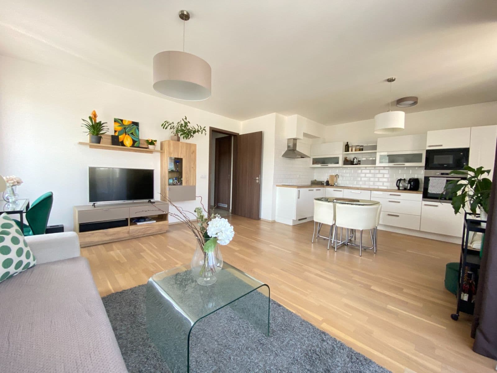 Pronájem bytu 2+kk 61 m², Nekvasilova, Praha, Praha Pronájem bytu 2+kk 61 m², Nekvasilova, Praha, Praha