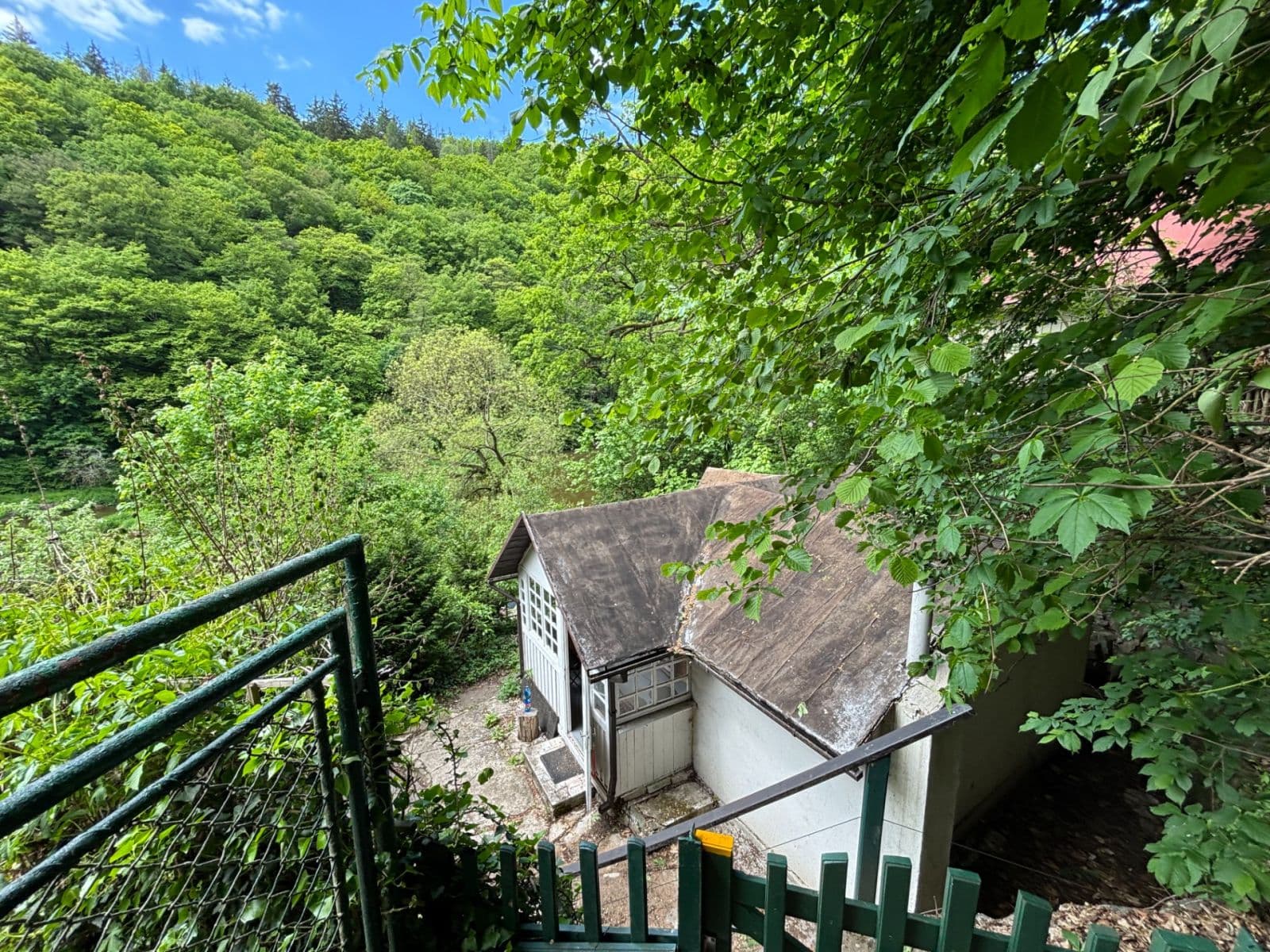 Prodej chaty, chalupy 29 m², pozemek 60 m², Jílové u Prahy, Středočeský kraj Prodej chaty, chalupy 29 m², pozemek 60 m², Jílové u Prahy, Středočeský kraj