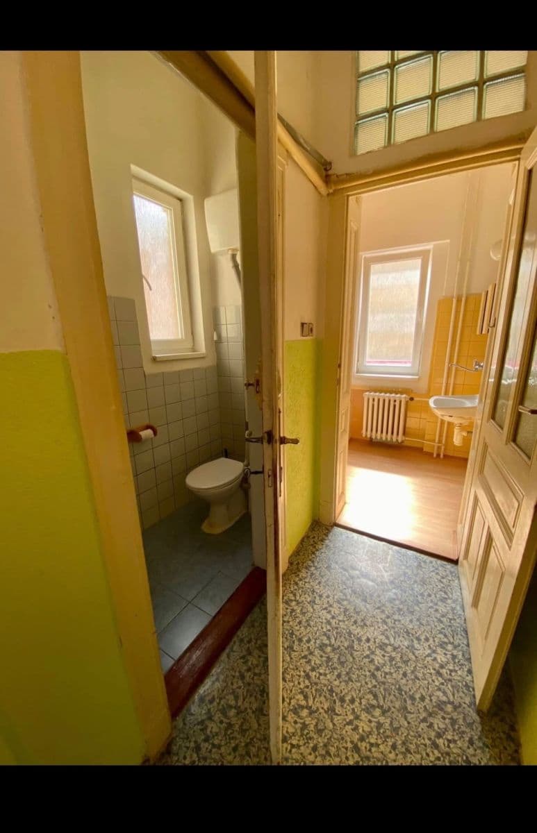 Pronájem bytu 3+1 94 m², Západní, Karlovy Vary, Karlovarský kraj Pronájem bytu 3+1 94 m², Západní, Karlovy Vary, Karlovarský kraj