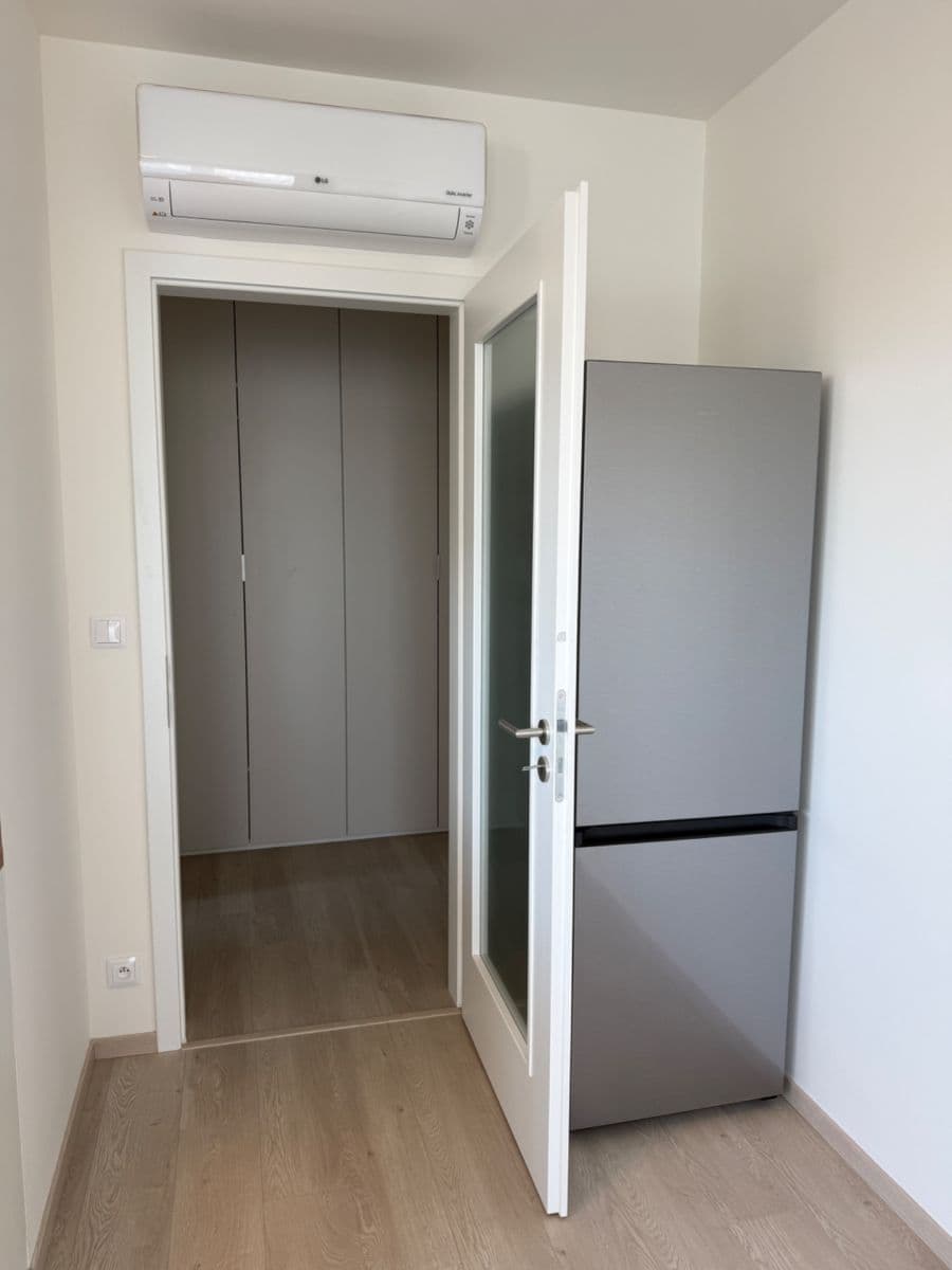 Pronájem bytu 1+kk 33 m², Poděbradská, Praha, Praha Pronájem bytu 1+kk 33 m², Poděbradská, Praha, Praha