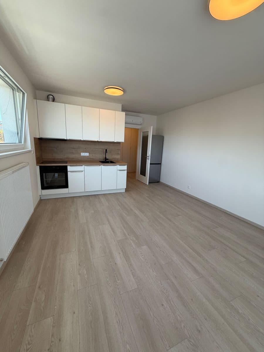 Pronájem bytu 1+kk 33 m², Poděbradská, Praha, Praha Pronájem bytu 1+kk 33 m², Poděbradská, Praha, Praha