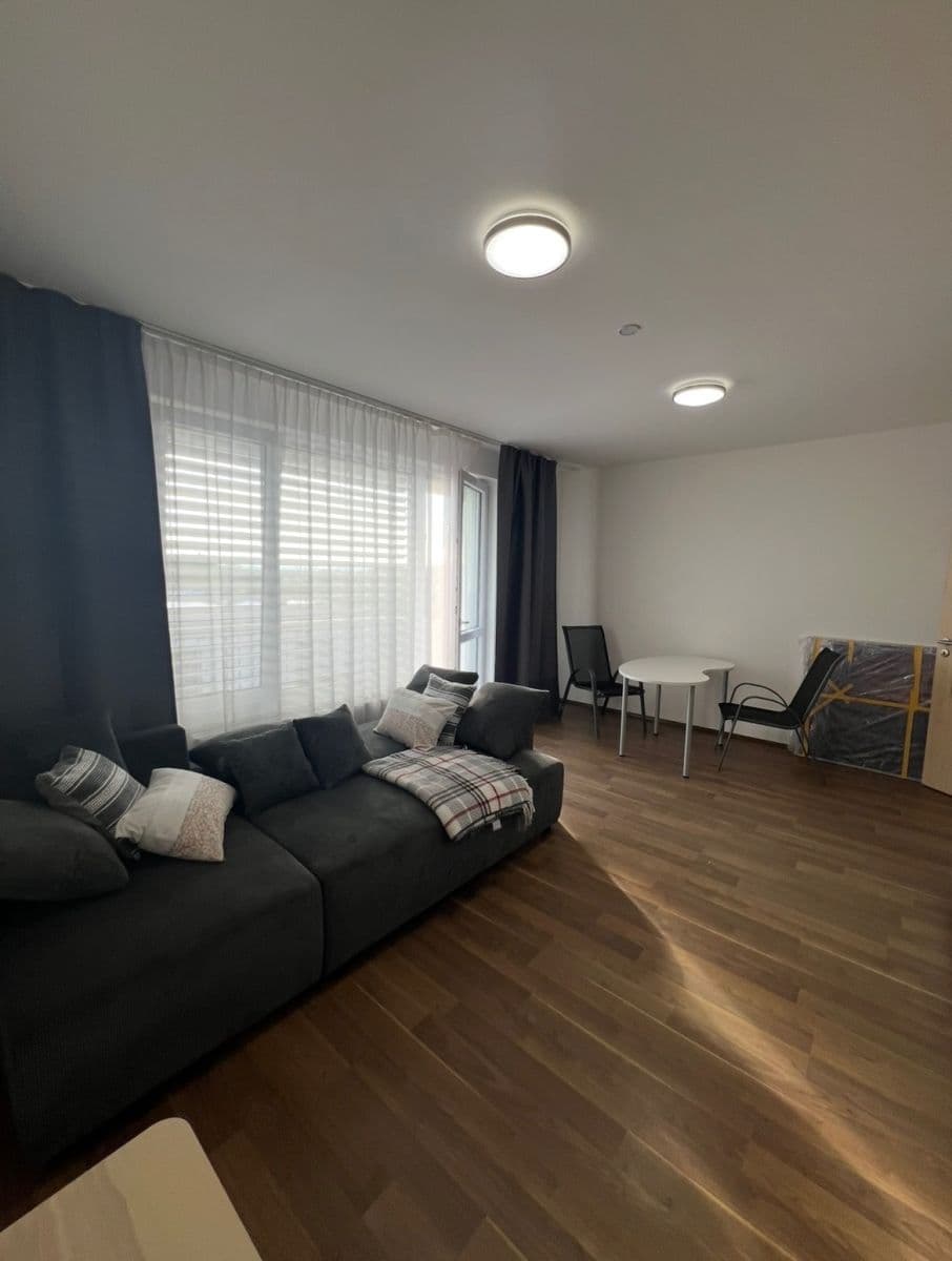 Pronájem bytu 1+kk 33 m², Dobrovolného, Praha, Praha Pronájem bytu 1+kk 33 m², Dobrovolného, Praha, Praha