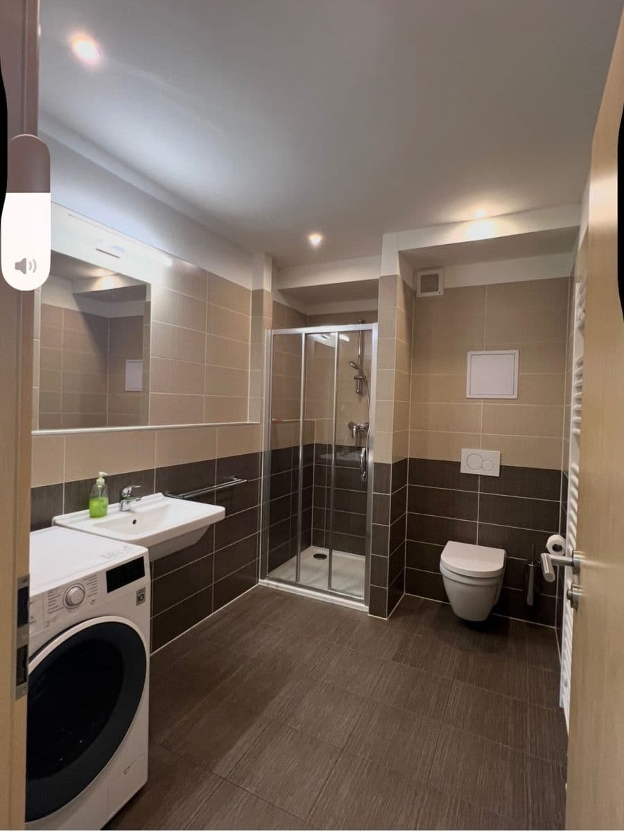Pronájem bytu 1+kk 33 m², Dobrovolného, Praha, Praha Pronájem bytu 1+kk 33 m², Dobrovolného, Praha, Praha