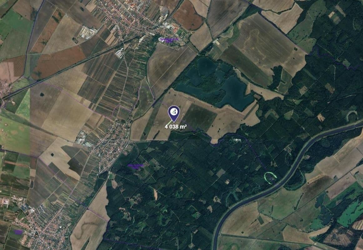 Prodej pozemku 4.038 m², Týnec, Jihomoravský kraj Prodej pozemku 4.038 m², Týnec, Jihomoravský kraj