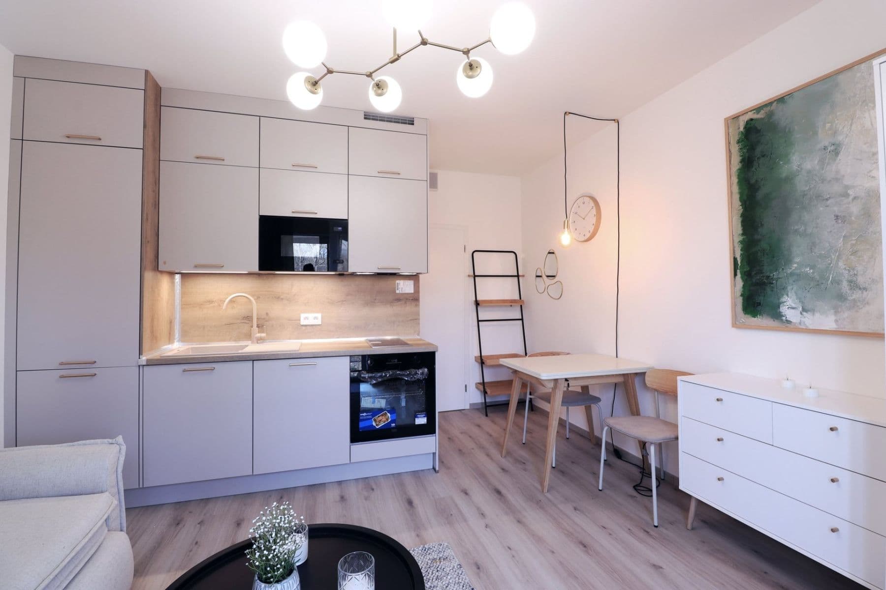 Pronájem bytu 1+kk 22 m², V Kněžívce, Tuchoměřice, Středočeský kraj Pronájem bytu 1+kk 22 m², V Kněžívce, Tuchoměřice, Středočeský kraj