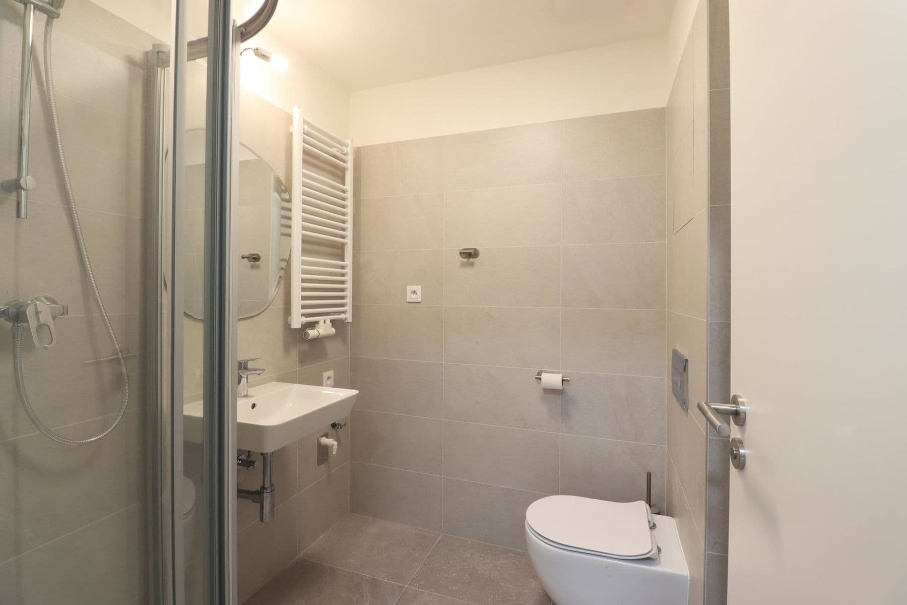 Pronájem bytu 1+kk 22 m², V Kněžívce, Tuchoměřice, Středočeský kraj Pronájem bytu 1+kk 22 m², V Kněžívce, Tuchoměřice, Středočeský kraj