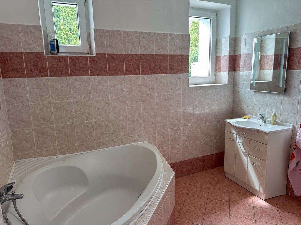 Pronájem bytu 1+kk 65 m², Žižkovo náměstí, Vlašim, Středočeský kraj Pronájem bytu 1+kk 65 m², Žižkovo náměstí, Vlašim, Středočeský kraj
