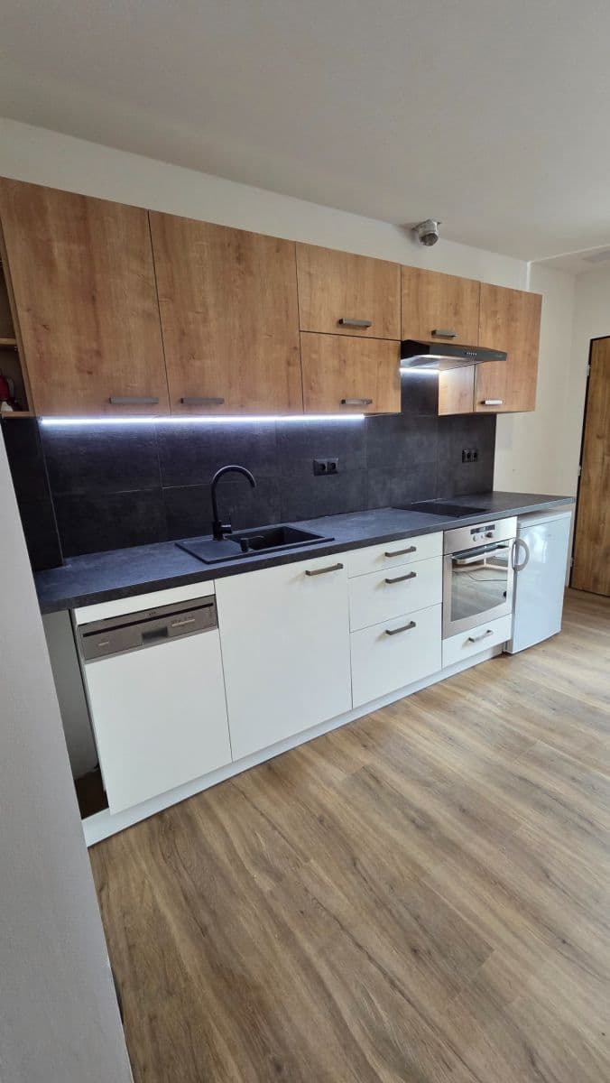 Pronájem bytu 2+kk 38 m², Lelkova, Brno, Jihomoravský kraj Pronájem bytu 2+kk 38 m², Lelkova, Brno, Jihomoravský kraj