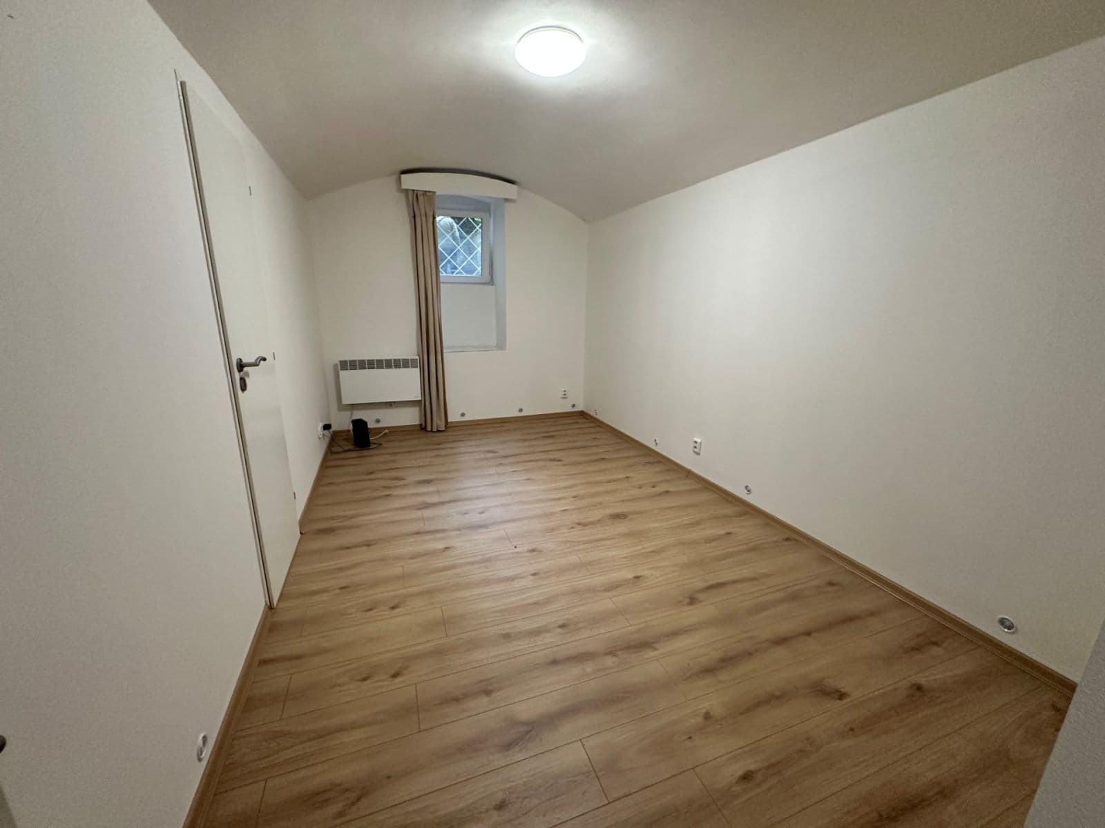 Prodej bytu 1+kk 33 m², Korunní, Praha, Praha Prodej bytu 1+kk 33 m², Korunní, Praha, Praha