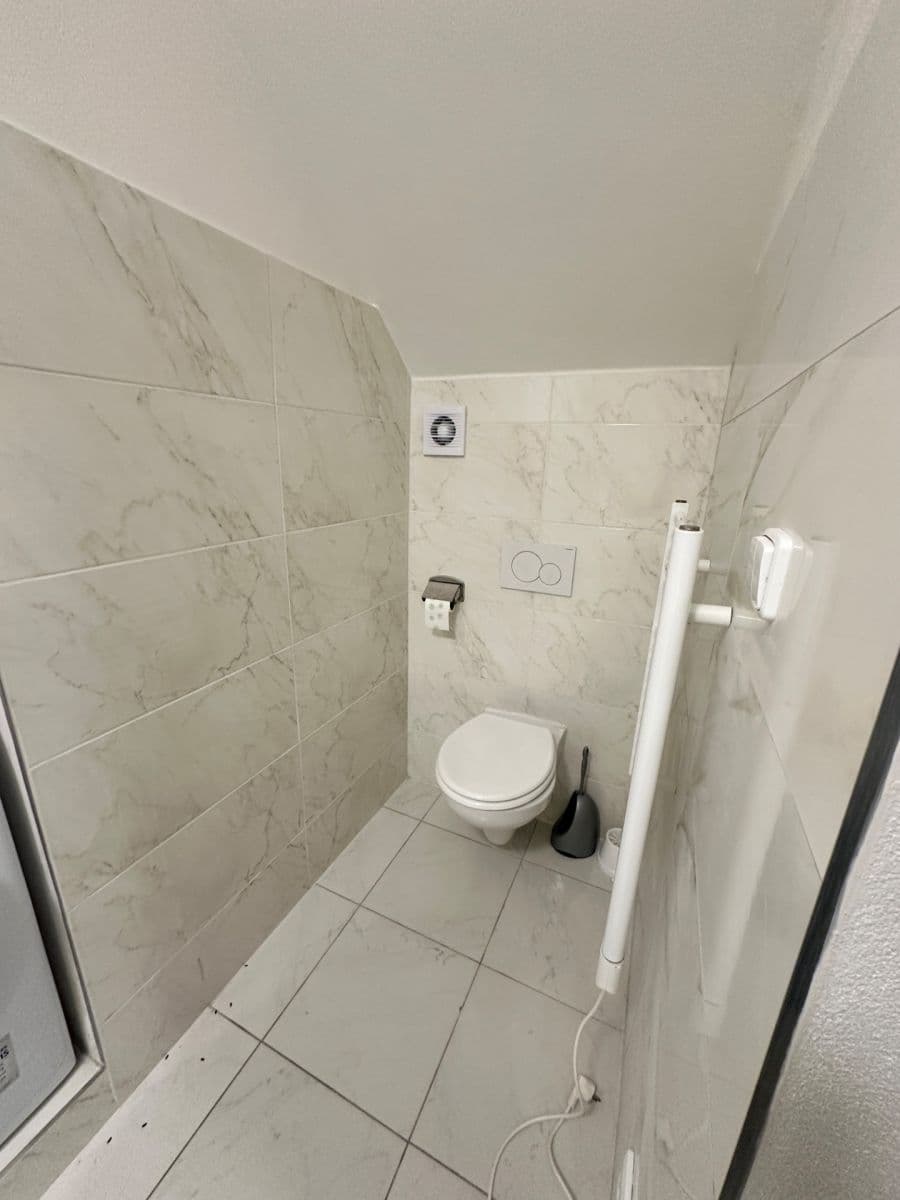 Prodej bytu 1+kk 33 m², Korunní, Praha, Praha Prodej bytu 1+kk 33 m², Korunní, Praha, Praha