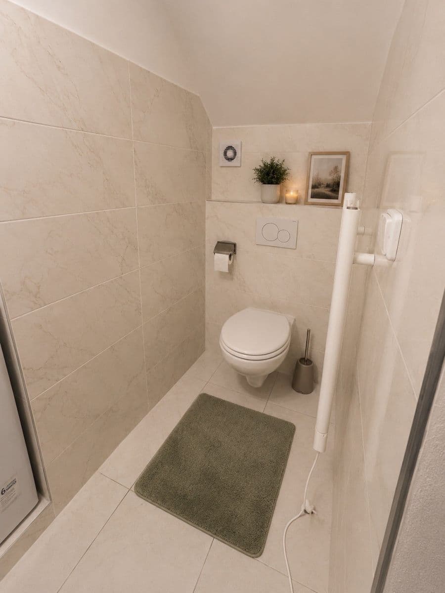 Prodej bytu 1+kk 33 m², Korunní, Praha, Praha Prodej bytu 1+kk 33 m², Korunní, Praha, Praha