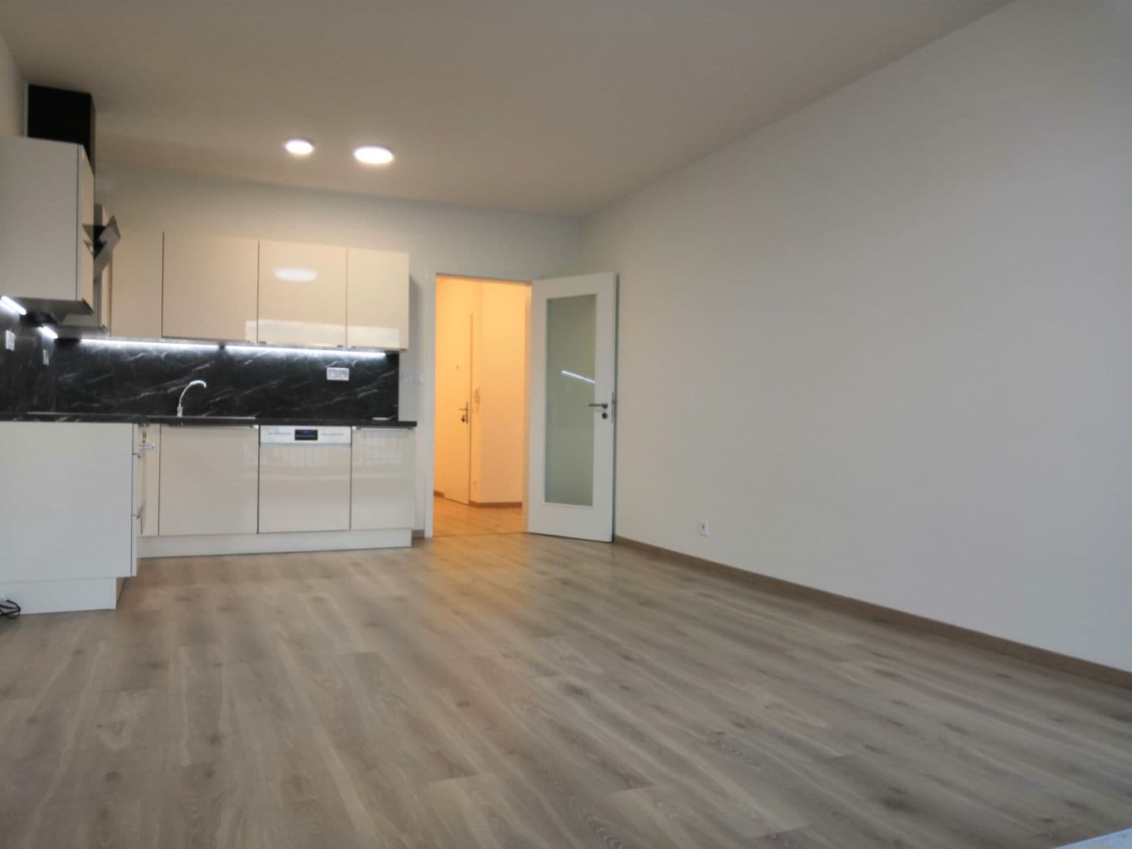 Pronájem bytu 2+kk 71 m², U Červeného mlýna, Brno, Jihomoravský kraj Pronájem bytu 2+kk 71 m², U Červeného mlýna, Brno, Jihomoravský kraj