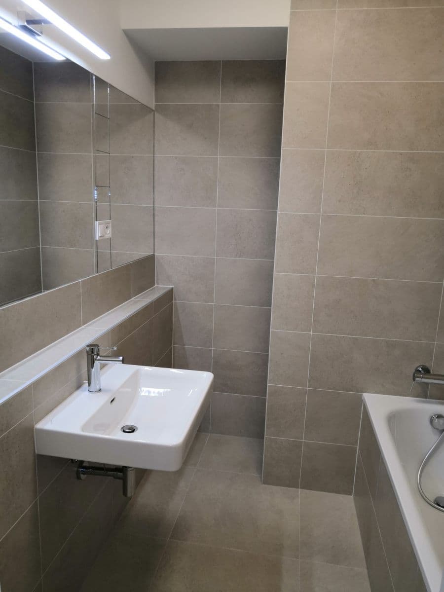 Pronájem bytu 2+kk 71 m², U Červeného mlýna, Brno, Jihomoravský kraj Pronájem bytu 2+kk 71 m², U Červeného mlýna, Brno, Jihomoravský kraj