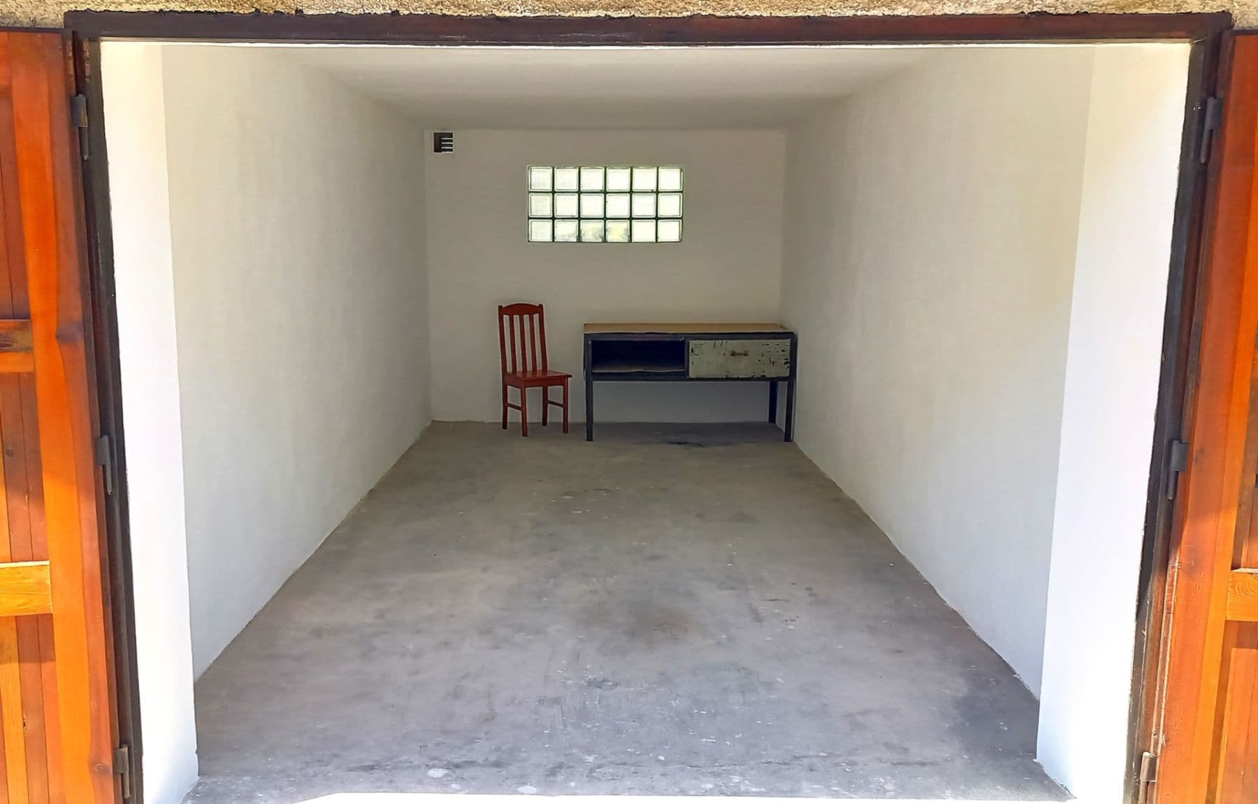 Pronájem garáže 17 m², Benešov, Středočeský kraj Pronájem garáže 17 m², Benešov, Středočeský kraj